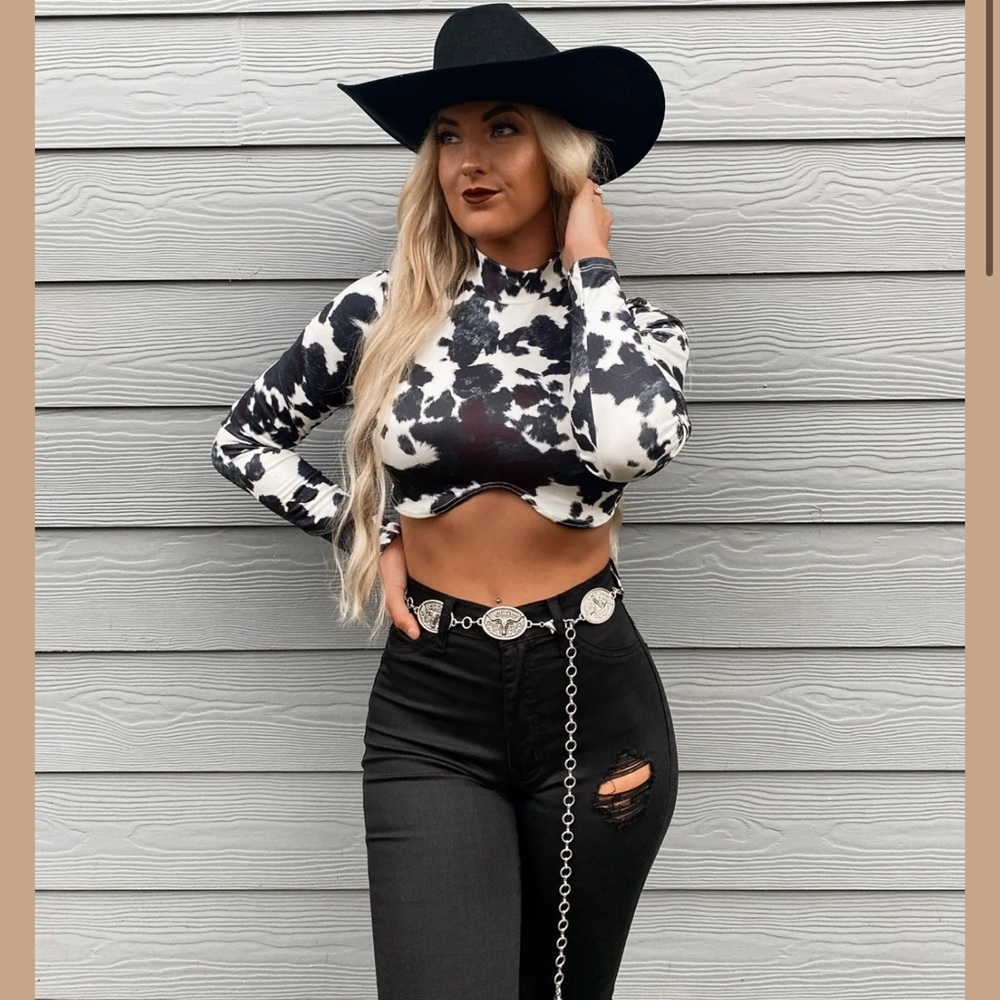 Cow print long sleeve crop top